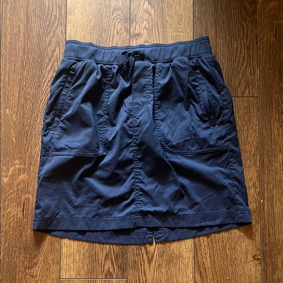 L.L. Bean Women's Vista Camp Navy Skort XS - Picture 3 of 6